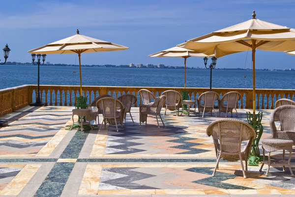 This picture shows a patio that had decorative concrete installed on patio for a restaurant in Richmond.